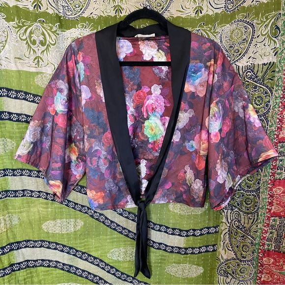 One & Only x Urban Outfitters Tie-Front Kimono Top Size Small - Picture 2 of 15